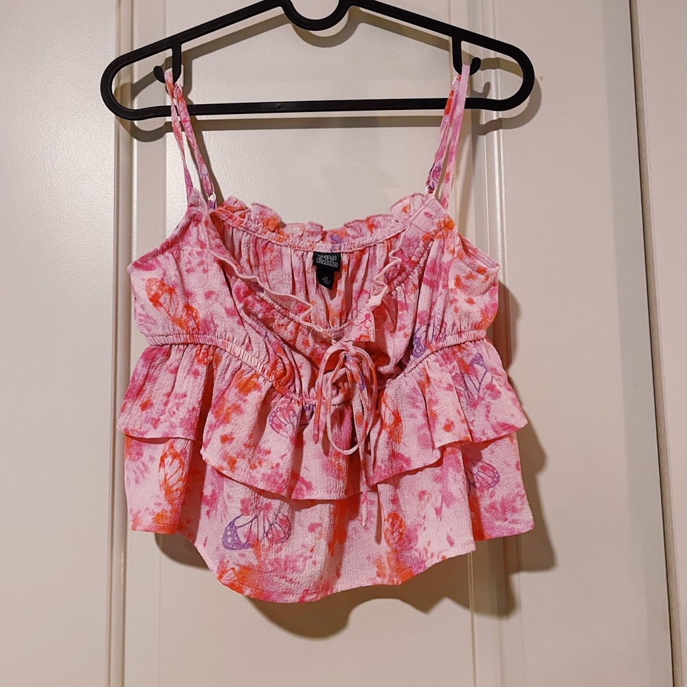 Cute pink top!